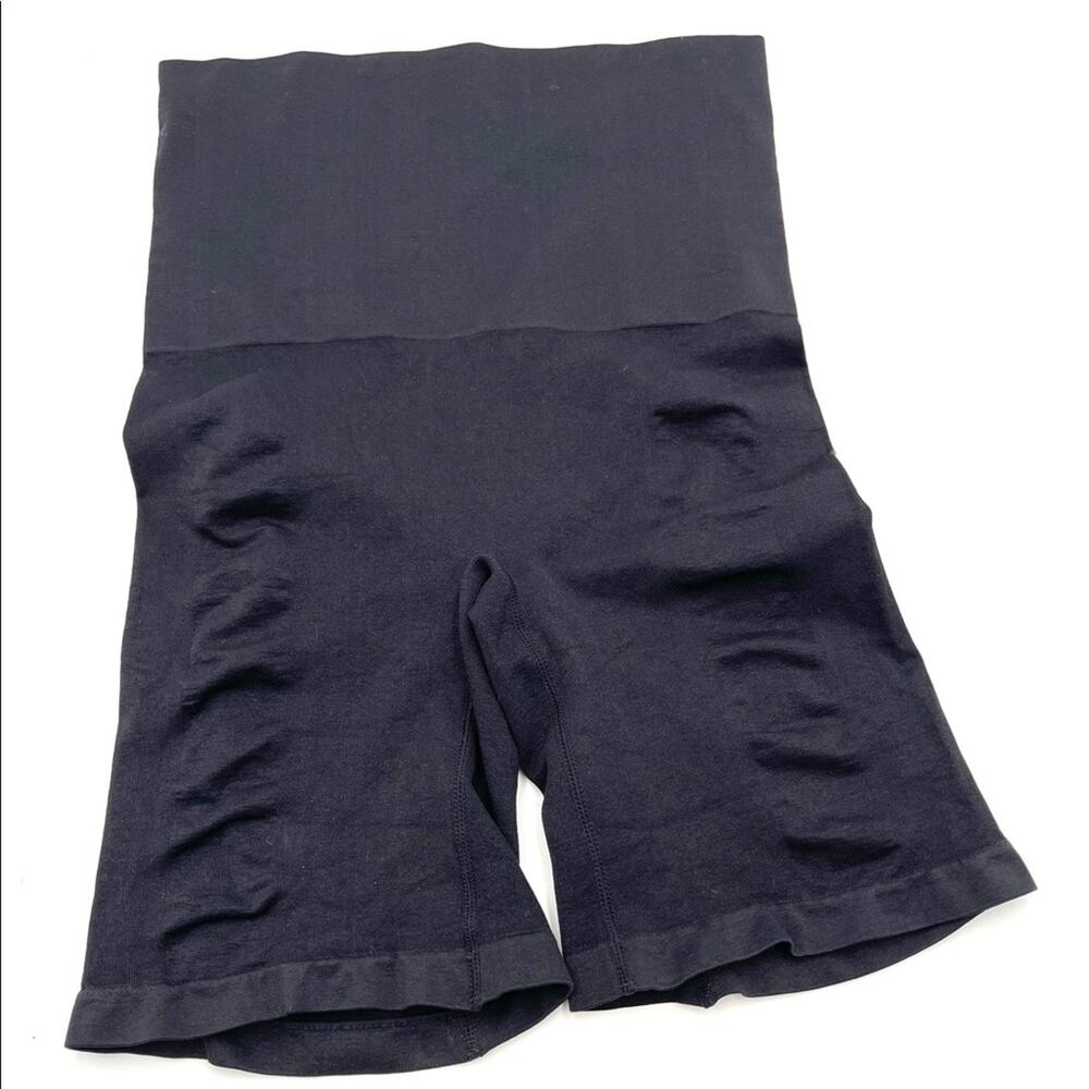 Ultra Seamless Shorts / Bermudas black Size medium (read description)